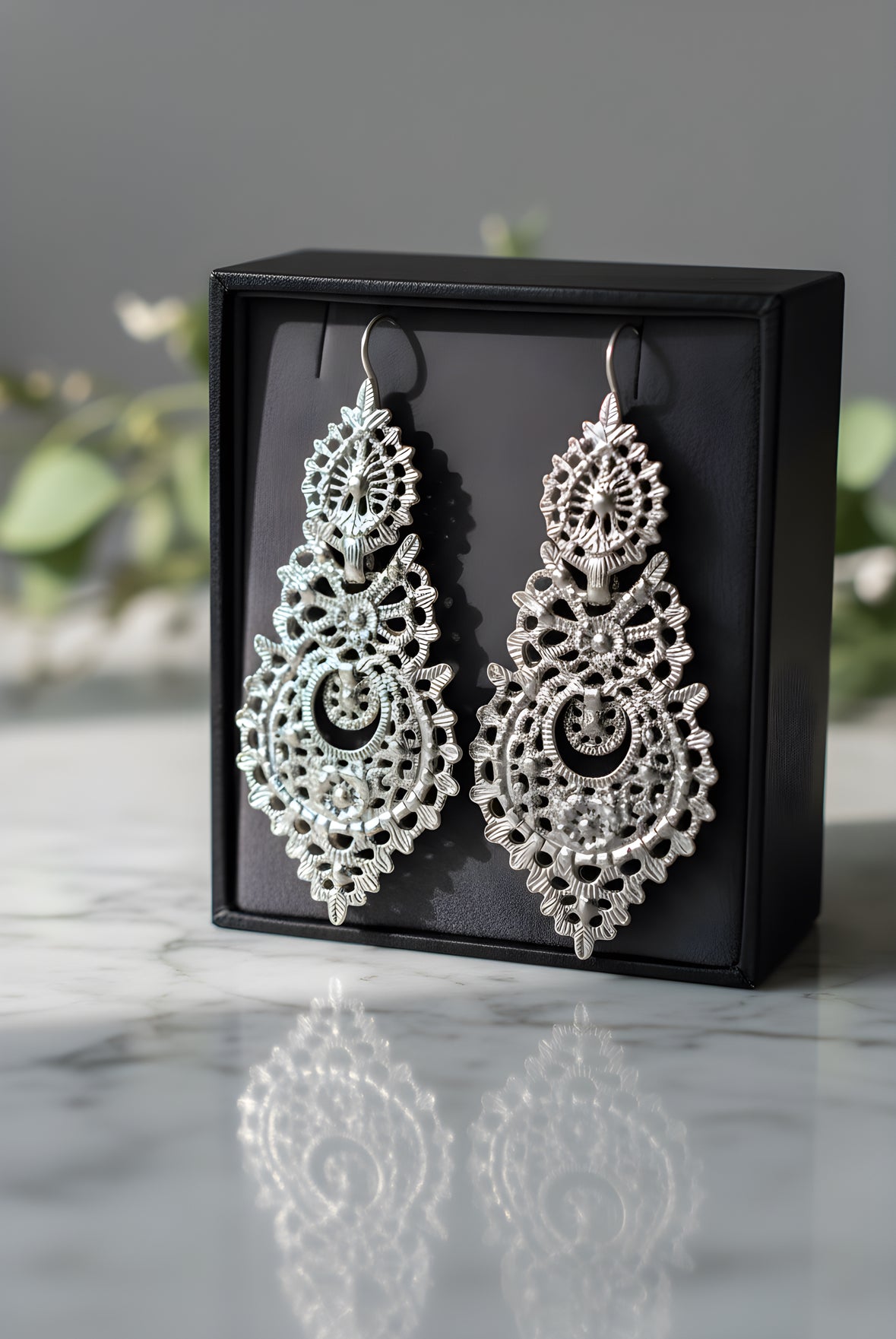 Brincos da Rainha (Prateado) 5,5cm