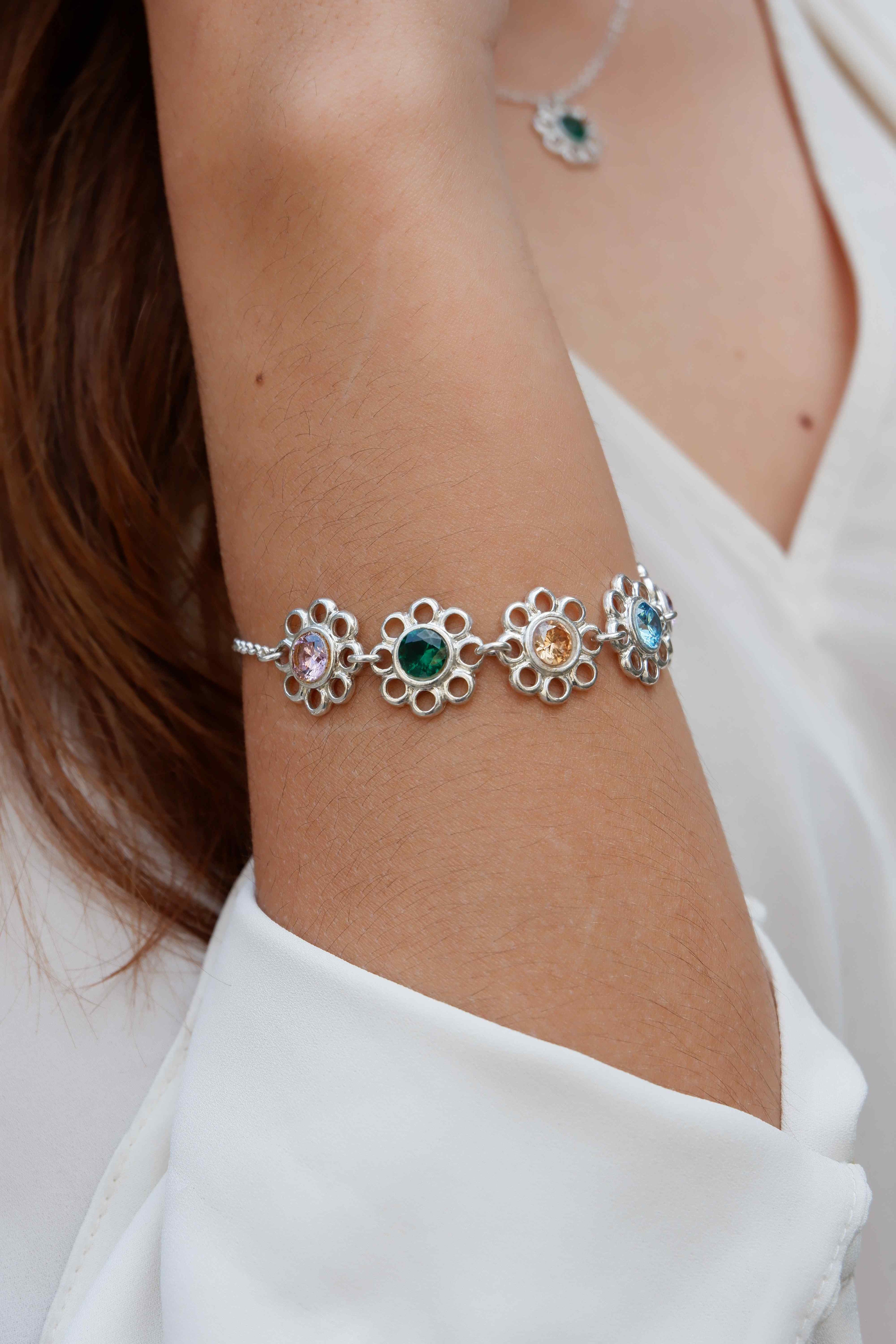 Hampton IV Pulseira Prateada com Pedras Coloridas