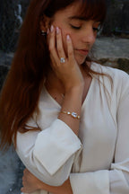 Anne IV Bracelete Banhada em Ouro com Pedra Transparente