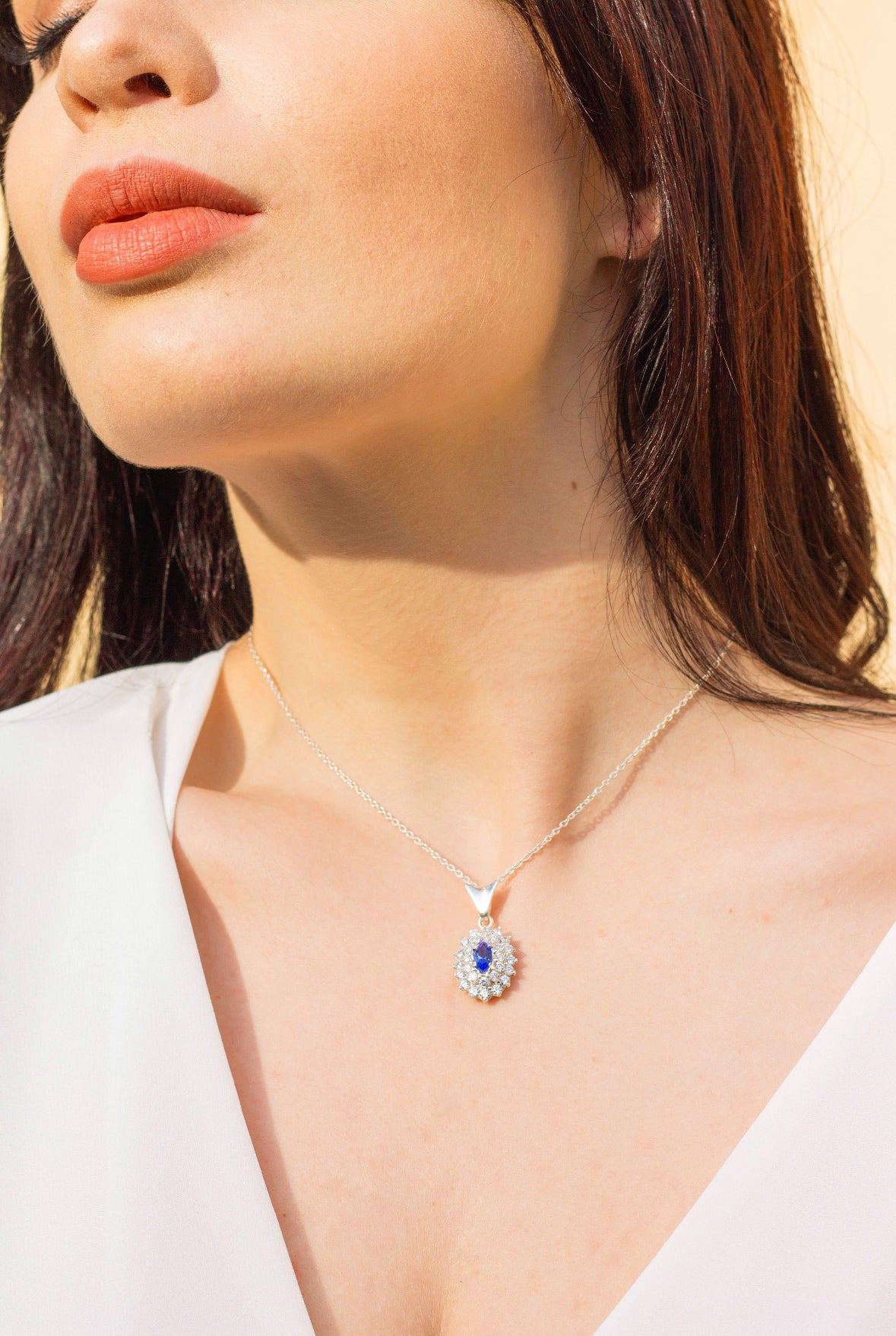 Charlotte I Colar Prateado com Pedra Azul