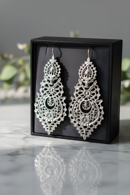 Brincos da Rainha (Prateado) 5,5cm